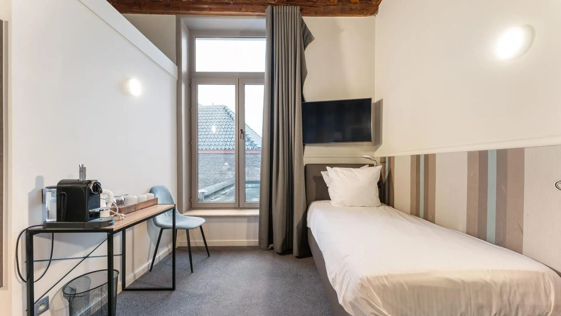 **  Hotel Karel De Stoute Bruges Belgium