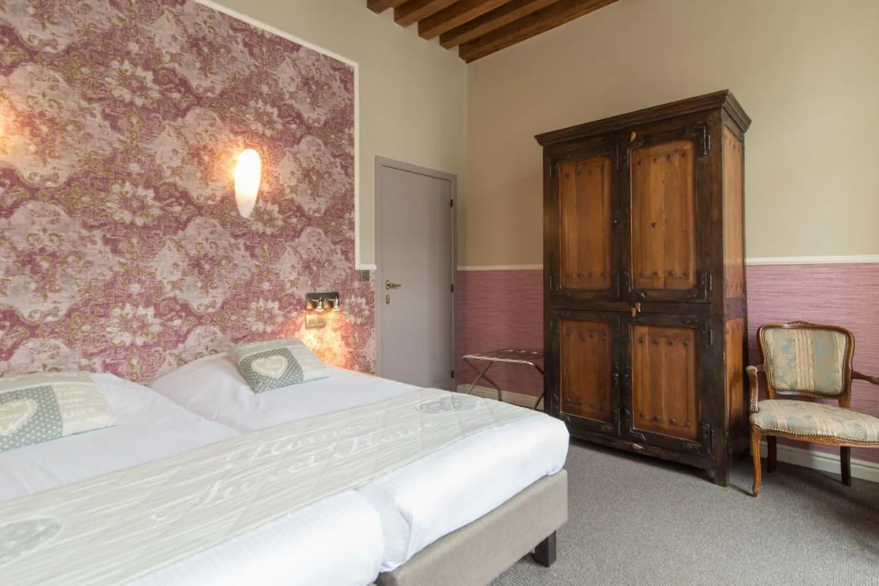 **  Hotel Karel De Stoute Bruges Belgium