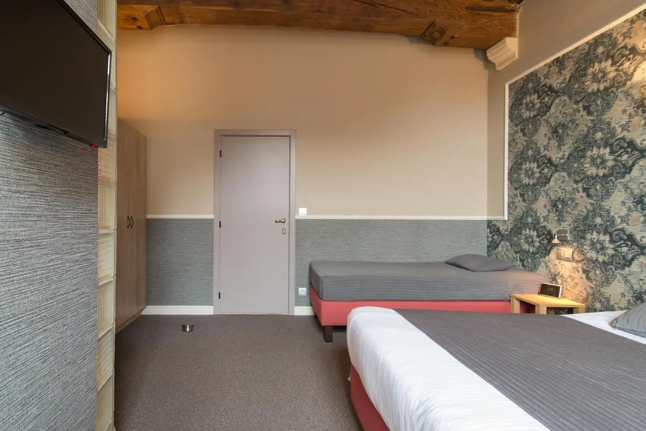 Hotel Karel De Stoute Bruges 2*,  Belgium